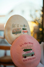 Učitajte sliku u preglednik galerije, Jednobojne beretke sa vezom - winter magic -lamaryfashion