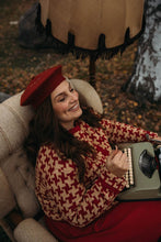 Učitajte sliku u preglednik galerije, Jednobojne beretke sa vezom - winter magic -lamaryfashion