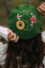 Učitajte sliku u preglednik galerije, Jednobojne beretke sa vezom - winter magic -lamaryfashion