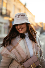Učitajte sliku u preglednik galerije, BUCKET HAT - winter - lamaryfashion