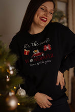 Učitajte sliku u preglednik galerije, Crni duks sa vezom Wonderful - winter magic - La Mary fashion