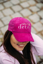 Učitajte sliku u preglednik galerije, Kacketi sa vezom od plisa - lamaryfashion