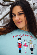 Učitajte sliku u preglednik galerije, Svetlo plavi duks sa vezom po želji, vez vreme je za magiju
