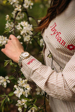 Učitajte sliku u preglednik galerije, Prugasta košulja sa vezom po želji — La Mary Fashion
