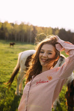 Učitajte sliku u preglednik galerije, Prugasta košulja sa vezom po želji — La Mary Fashion
