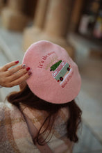 Učitajte sliku u preglednik galerije, Jednobojne beretke sa vezom - winter magic -lamaryfashion
