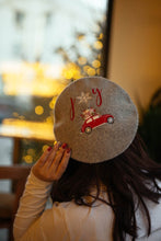 Učitajte sliku u preglednik galerije, Jednobojne beretke sa vezom - winter magic -lamaryfashion
