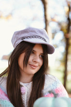 Učitajte sliku u preglednik galerije, MOSCOW CAP - lamaryfashion
